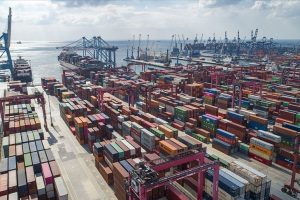 Dünya ticareti her ay küçülürken Türk ihracatı rekor kırdı