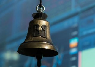 Bursa de la București a pierdut aproape 4 miliarde lei la capitalizare; lichiditatea s-a redus cu două treimi într-o săptămână