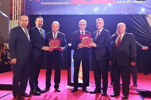 Romanya-Türkiye Ticaret ve Sanayi Odası Galası, Türkiye Cumhuriyeti’nin 102. kuruluş yıl dönümü ve Romanya-Türkiye arasındaki 147 yıllık diplomatik ilişkileri kutladı